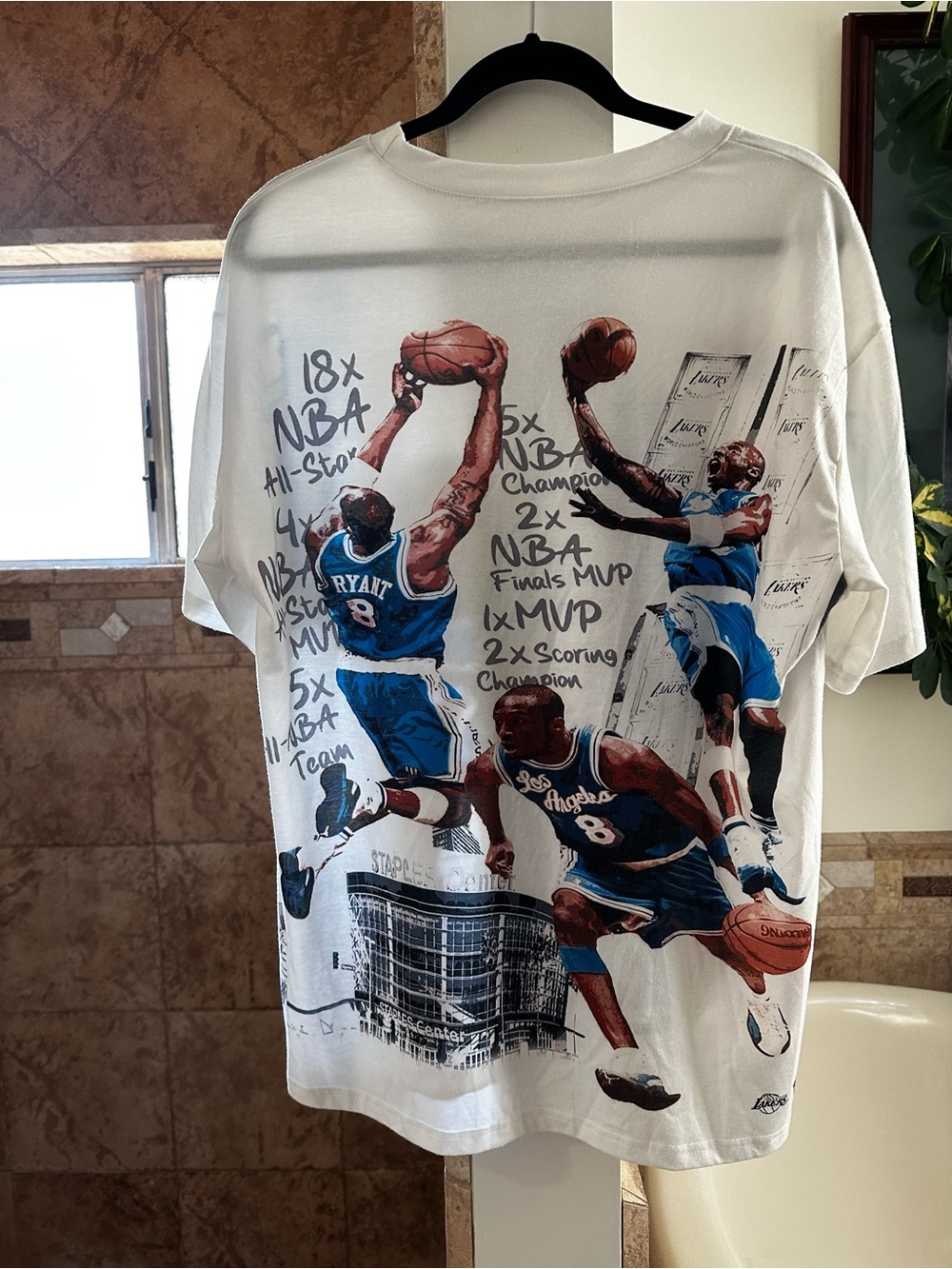 Kobe Bryant Los Angeles Lakers Number 8 Era Graphic Eternal Classics Tee T Shirt - Picture 6 of 12